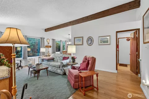 5331 Evergreen Dr, Bellingham, WA 98226