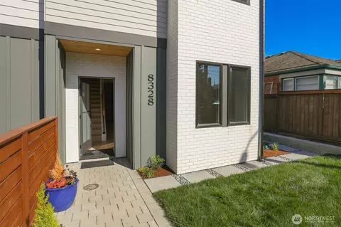 8328 24th Ave NW, Seattle, WA 98117
