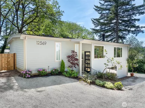 12569 37th Ave NE, Seattle, WA 98125