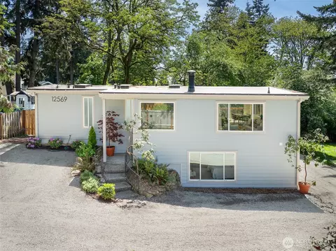 12569 37th Ave NE, Seattle, WA 98125