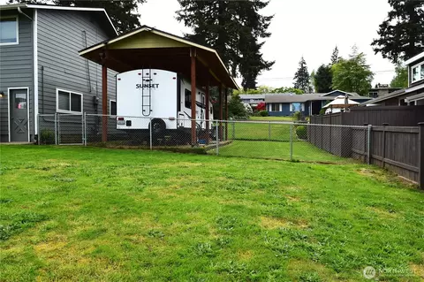 Exterior - 8611 Vistarama Ave, Everett, WA 98208 photo 11 of 13