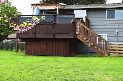 Exterior - 8611 Vistarama Ave, Everett, WA 98208 photo 8 of 13