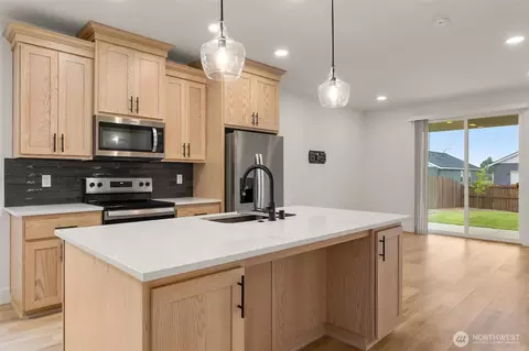 Kitchen - 504 Pagget Ave, Winlock, WA 98596 photo 1 of 3