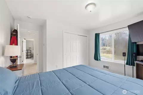 Bedroom - 331 Bachelor Rd, Sequim, WA 98382 photo 3 of 4