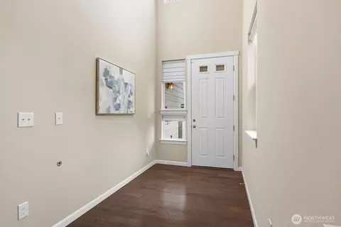 Entry Way - 314 181st St SE, Bothell, WA 98012 photo 3 of 4