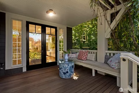 Exterior - 511 33rd Ave, Seattle, WA 98122 photo 7 of 9