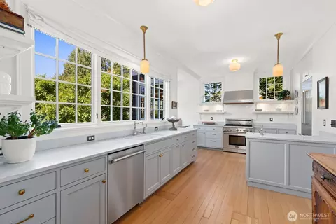 Kitchen - 511 33rd Ave, Seattle, WA 98122 photo 1 of 3