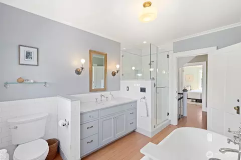 Bath - 511 33rd Ave, Seattle, WA 98122 photo 2 of 4