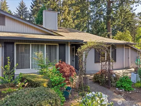 507 S 321st Street Ave S #4B, Federal Way, WA 98003