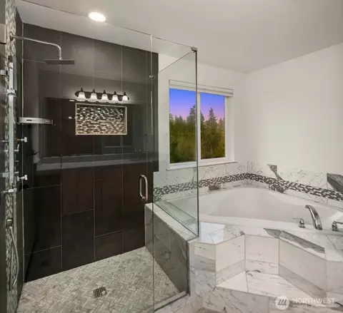 Bath - 21120 Meridian Pl W, Bothell, WA 98021 photo 2 of 4