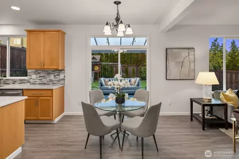 Dining - 21120 Meridian Pl W, Bothell, WA 98021 photo 3 of 3