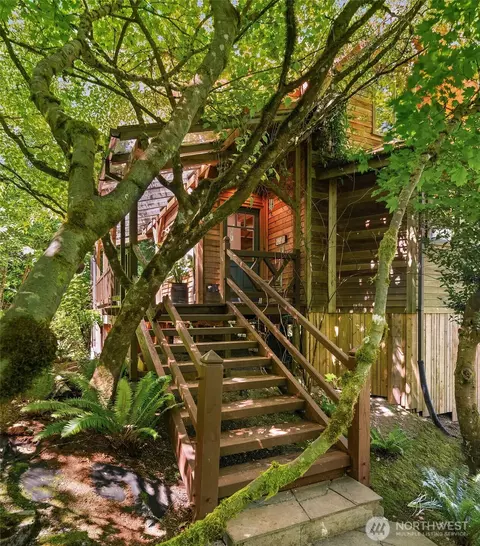 12825 SW Ober Beach Rd, Vashon, WA 98070