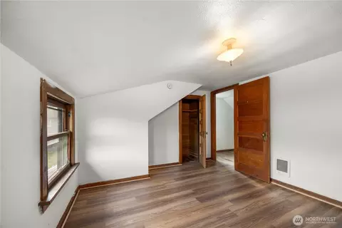 Bedroom - 1624 Wright Ave, Sumner, WA 98390 photo 6 of 7