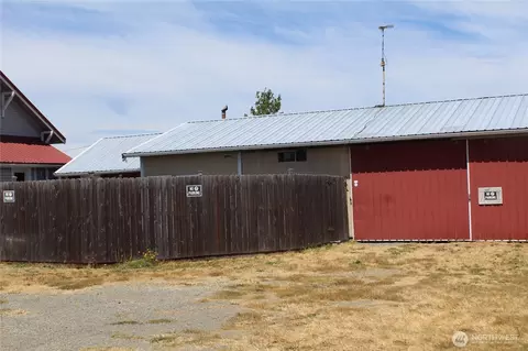 Exterior - 550 N Sequim Ave, Sequim, WA 98382 photo 7 of 10