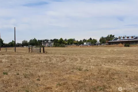 Exterior - 550 N Sequim Ave, Sequim, WA 98382 photo 2 of 10