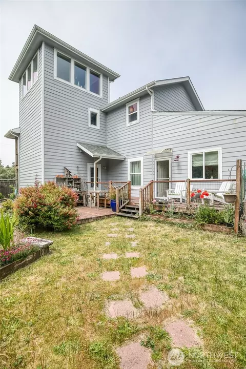 604 Ocean Shores Blvd SW, Ocean Shores, WA 98569