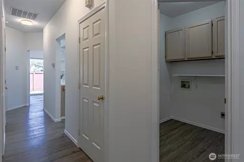 Entry Way - 14429 Riverwalk Dr E, Sumner, WA 98390 photo 2 of 2