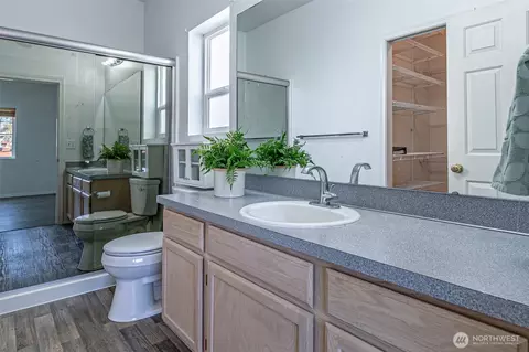 Bath - 14429 Riverwalk Dr E, Sumner, WA 98390 photo 1 of 2