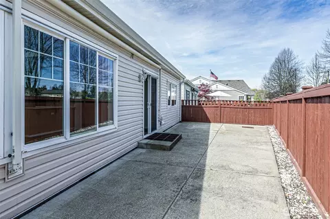 Exterior - 14429 Riverwalk Dr E, Sumner, WA 98390 photo 2 of 3