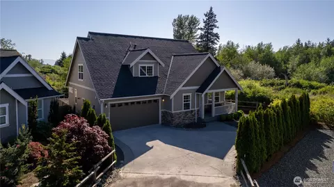 2777 Jessie Ct, Ferndale, WA 98248