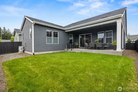 23612 SE Aspen St, Black Diamond, WA 98010