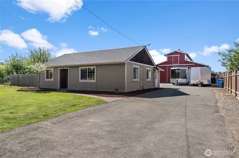 3216 92nd St E, Tacoma, WA 98446