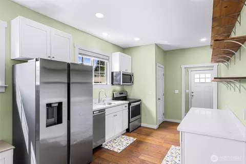 Kitchen - 1418 Maple St, Everett, WA 98201 photo 1 of 6