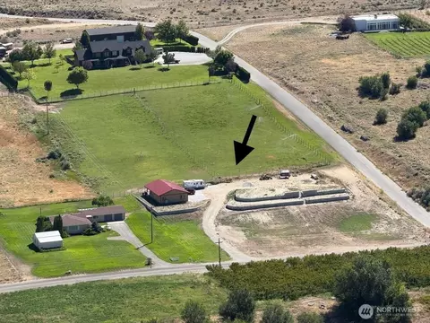 136 Eastlake Rd, Oroville, WA 98844