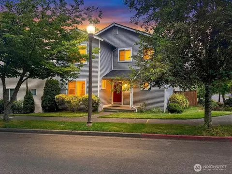 3813 E Q St, Tacoma, WA 98404
