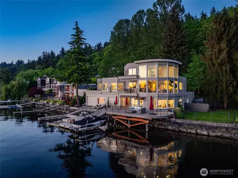 2007 E Lake Sammamish Pkwy NE, Sammamish, WA 98074