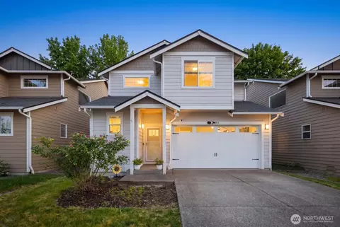 553 NE Nantucket St, Bremerton, WA 98310