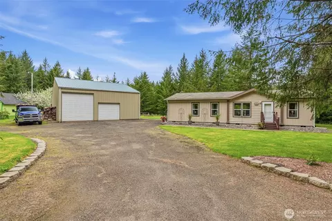 1047 Beaver Creek Rd, Cathlamet, WA 98612