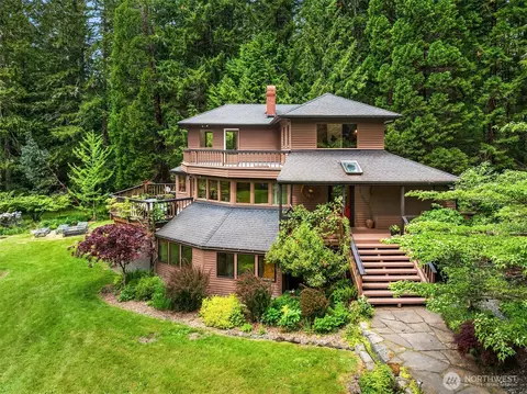 21833 103rd Ave SW, Vashon, WA 98070