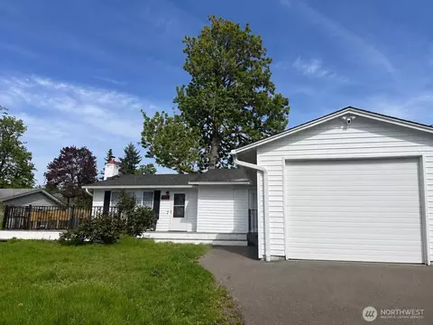 27016 12th Ave S, Des Moines, WA 98198