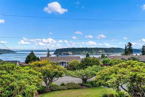 6802 Rainier Ave, Gig Harbor, WA 98335