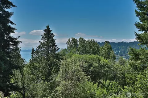 0 Nnn Cultus Bay Rd, Clinton, WA 98236