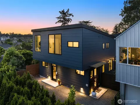 4321 S Holly St, Seattle, WA 98118