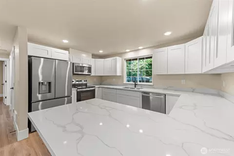 Kitchen - 136 Rainier Acres Rd SE, Rainier, WA 98576 photo 3 of 4