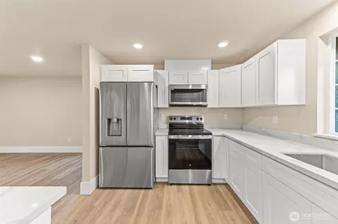 Kitchen - 136 Rainier Acres Rd SE, Rainier, WA 98576 photo 1 of 4