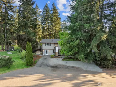 Exterior - 136 Rainier Acres Rd SE, Rainier, WA 98576 photo 2 of 11