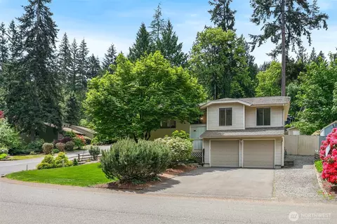 155 Capella Dr NW, Issaquah, WA 98027