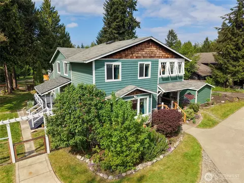 7009 E Dakota St, Port Orchard, WA 98366