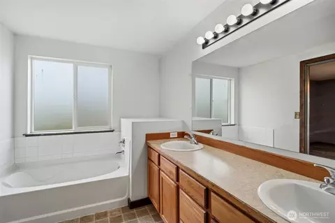 Bath - 284 Mauerman Rd, Chehalis, WA 98532 photo 3 of 3