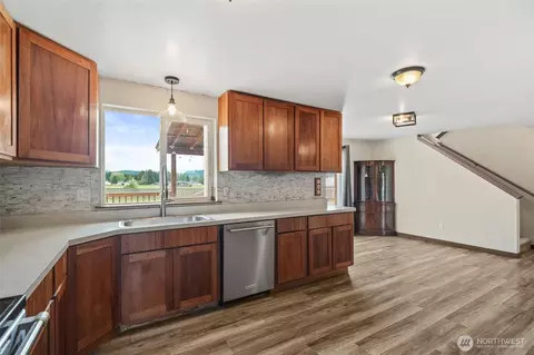 Kitchen - 284 Mauerman Rd, Chehalis, WA 98532 photo 1 of 1