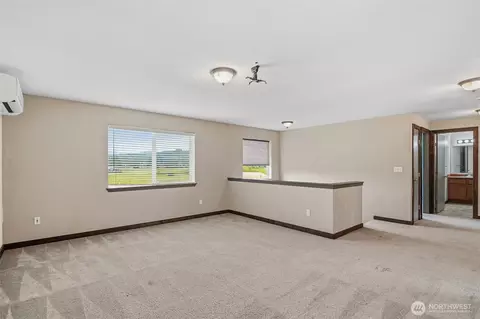 Living - 284 Mauerman Rd, Chehalis, WA 98532 photo 5 of 7
