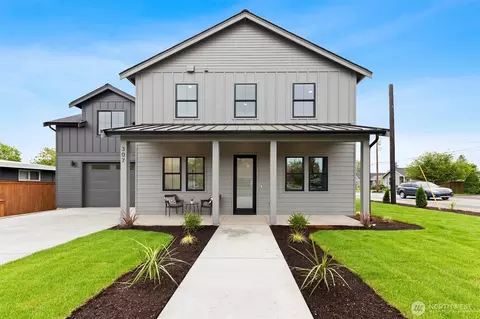 307 S 17th St, Lynden, WA 98264