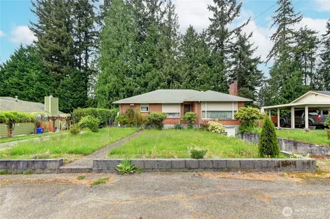 Exterior - 431 72nd St, Everett, WA 98203 photo 3 of 10
