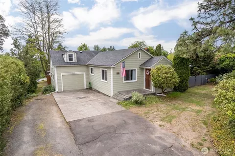 3403 Columbia Heights Rd, Longview, WA 98632