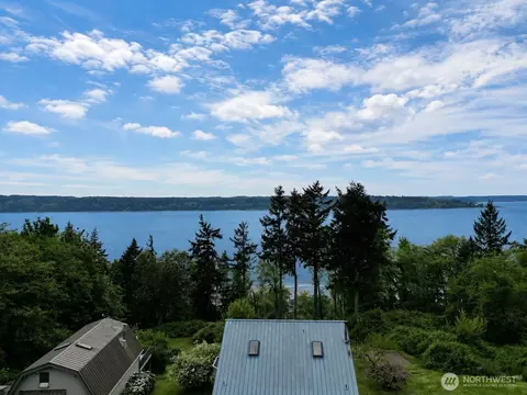 View/Area - 38 M Cascade Dr, Everett, WA 98206 photo 1 of 4