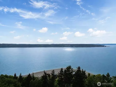 View/Area - 38 M Cascade Dr, Everett, WA 98206 photo 2 of 4